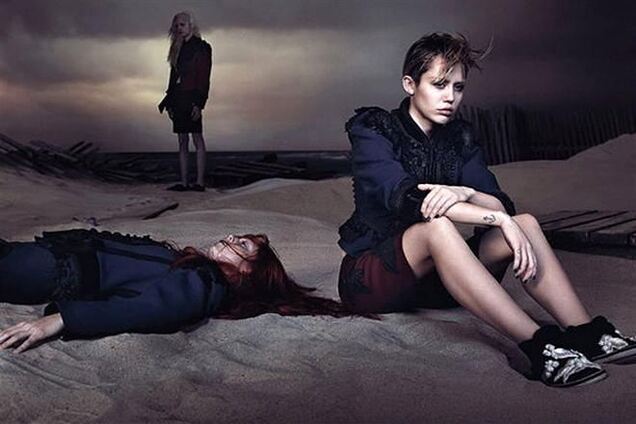 Майли Сайрус засунула язык обратно ради новой фотосессии