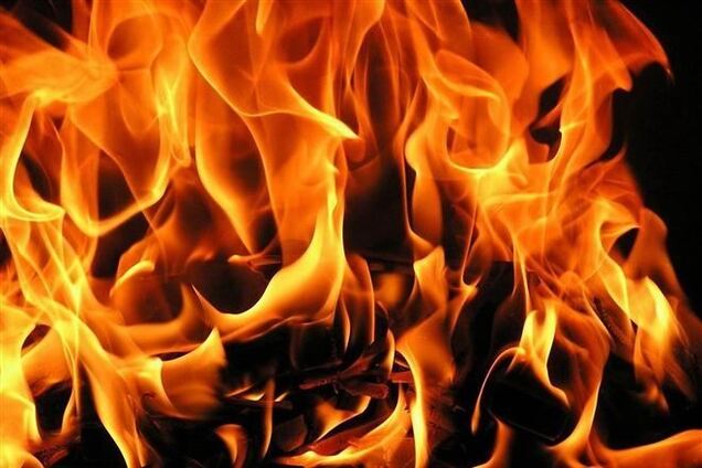 В Крыму возле здания СБУ сгорел 'Ягуар'