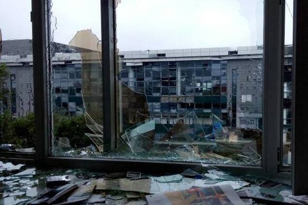 Если бойцы АТО не выйдут сейчас из донецкого аэропорта, они останутся мертвыми легендами - журналист