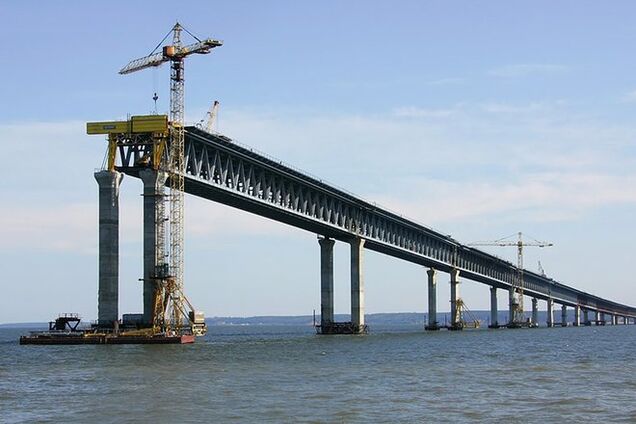 Украина расторгла соглашение с РФ о строительстве моста через Керченский пролив
