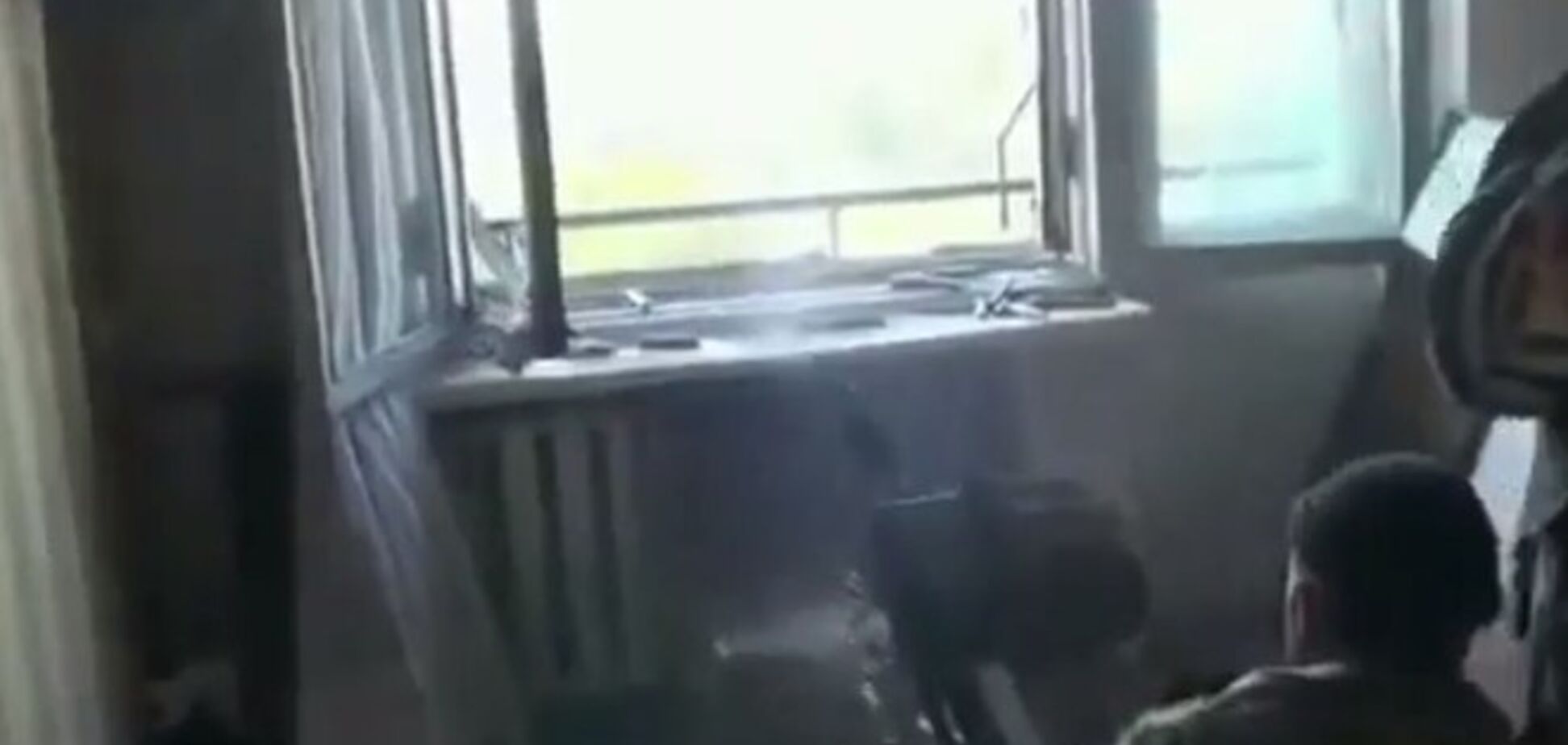 У мережі з'явилося відео обстрілу терористами донецького аеропорту з житлового будинку