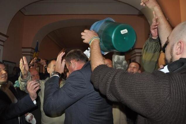 Люстрационный комитет обвинил прокурора Днепропетровщины в избиении и попытке задушить активиста