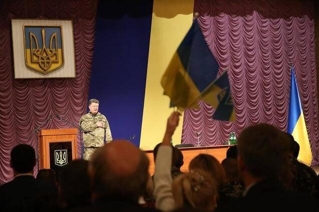 Порошенко ініціює створення військової бригади в Сєвєродонецьку