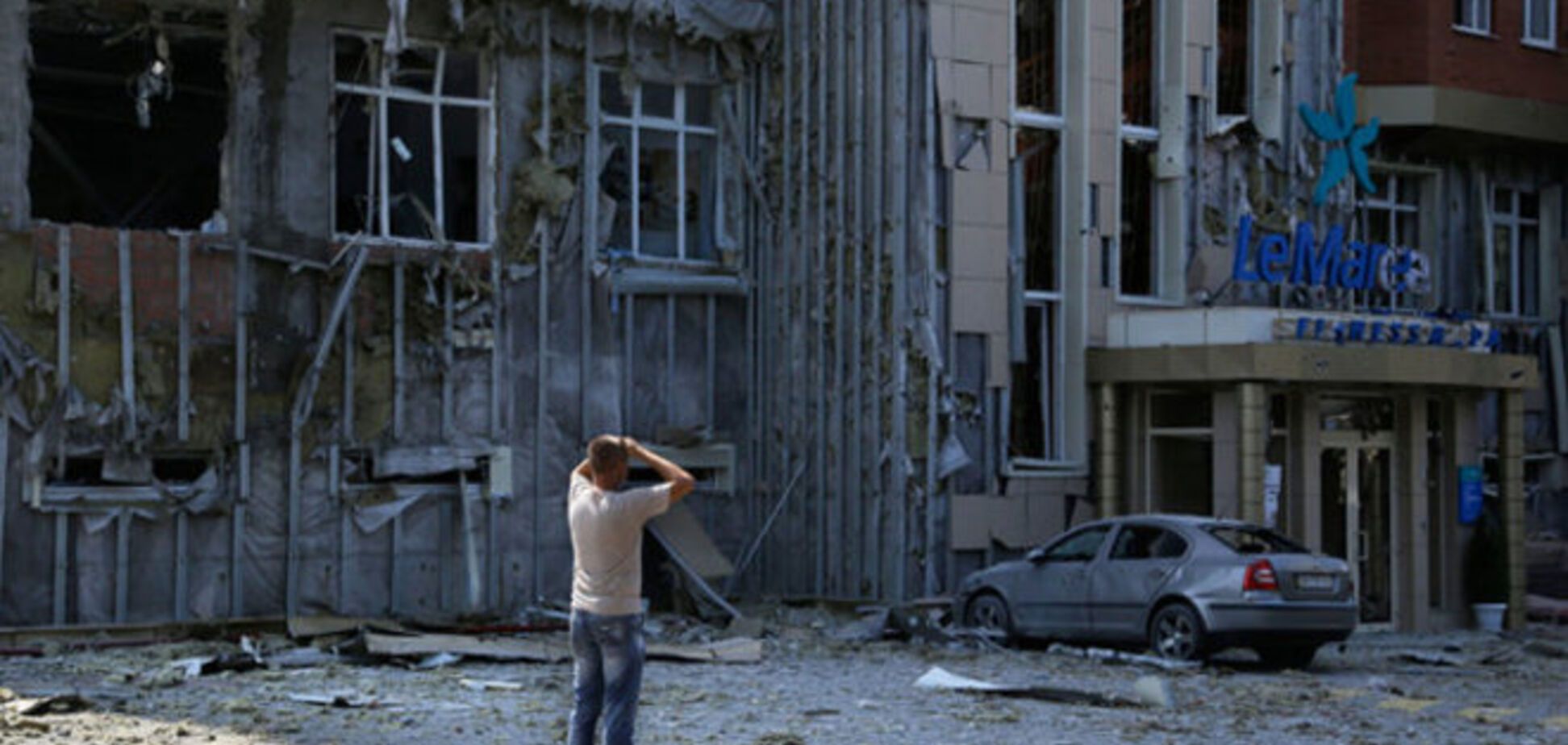 В Донецке снаряд полностью разрушил жилой дом – погибли два мирных жителя 