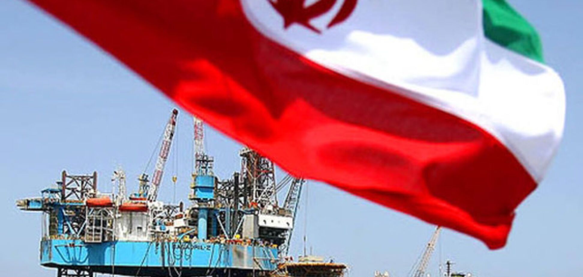 Иран вслед за Саудовской Аравией снизил цены на нефть