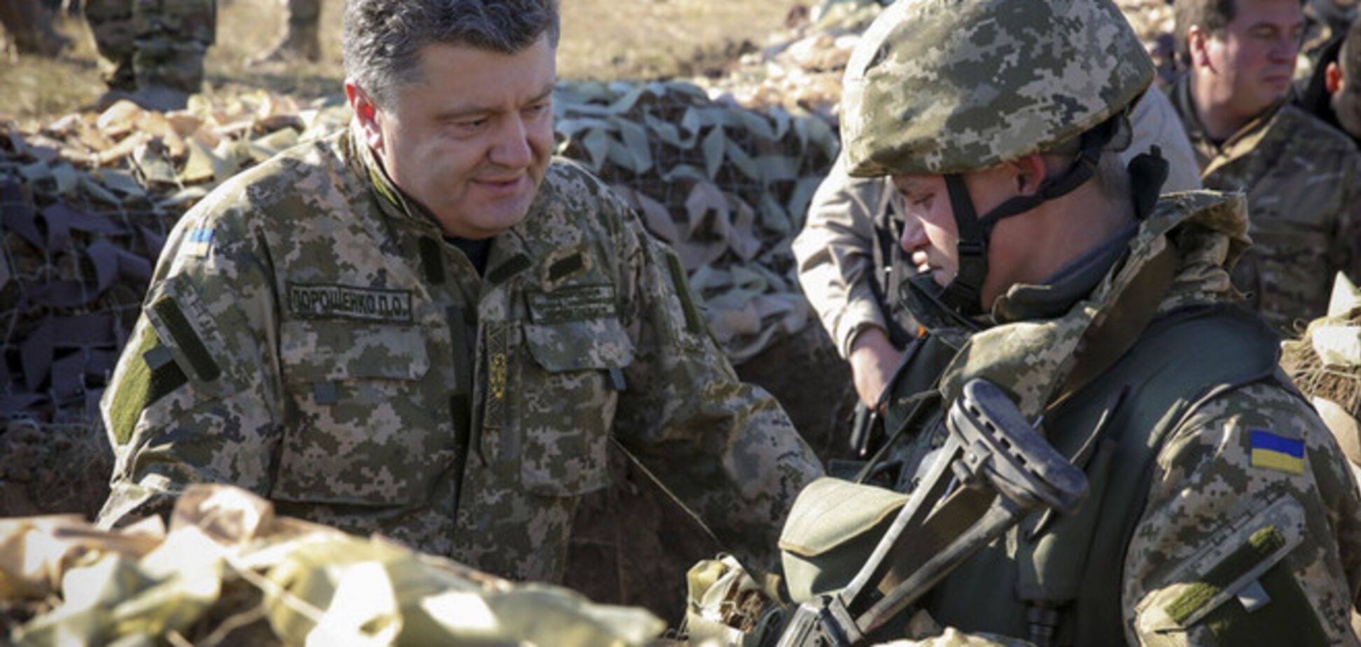 Порошенко: мы остановили наступление врага по всему фронту