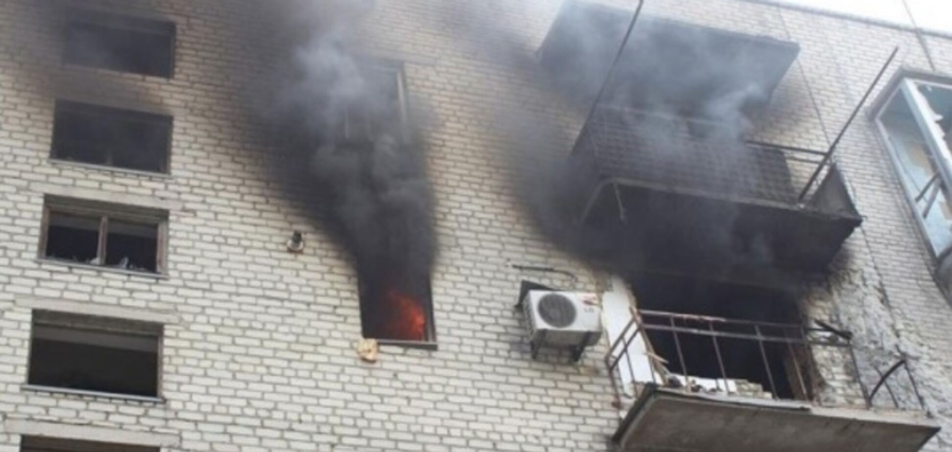 В Донецке террористы открыли огонь по жилым кварталам 