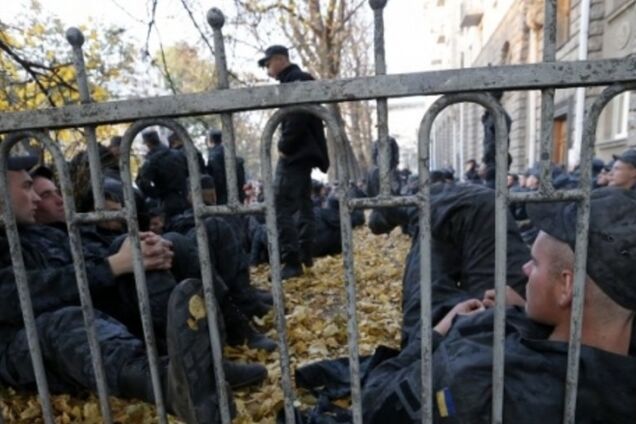 В Нацгвардии митинг срочников связали с политическим заказом - СМИ