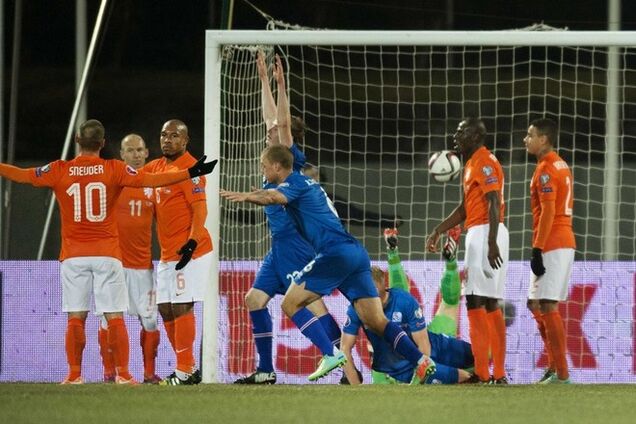 Нидерланды сенсационно проиграли Исландии в отборе на Евро-2016: видео голов