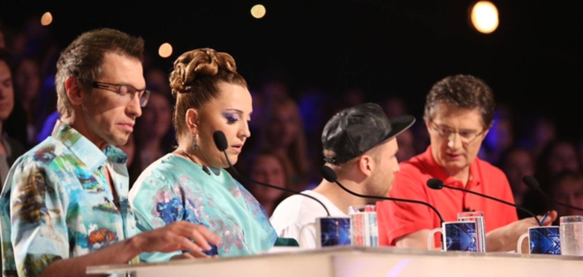 На сцене 'Х-фактора' спел Иглесиас