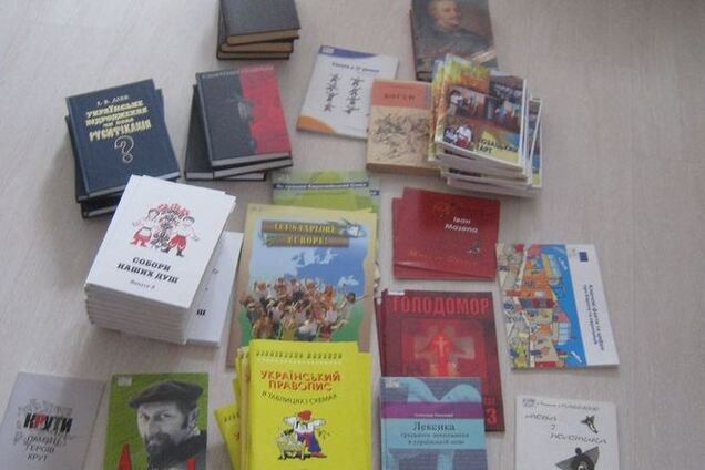 В симферопольской школе учителя на глазах детей порвали украинские книги