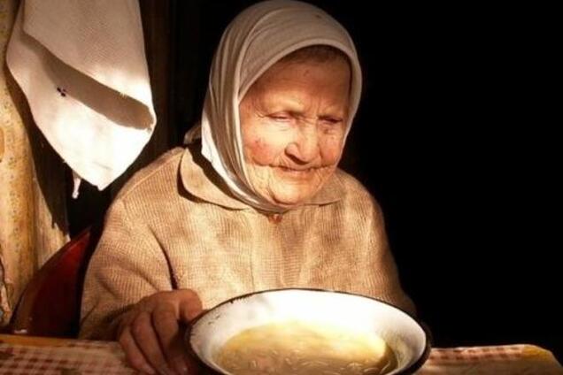 Волонтеры на Донбассе похоронили уже 16 человек, умерших от голода