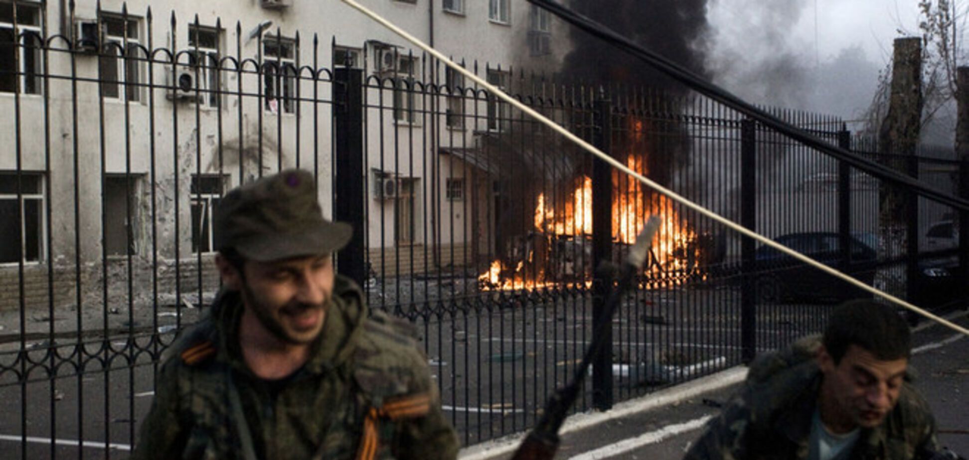 Терористи на Донбасі вбивають один одного, снарядів не шкодують - волонтер