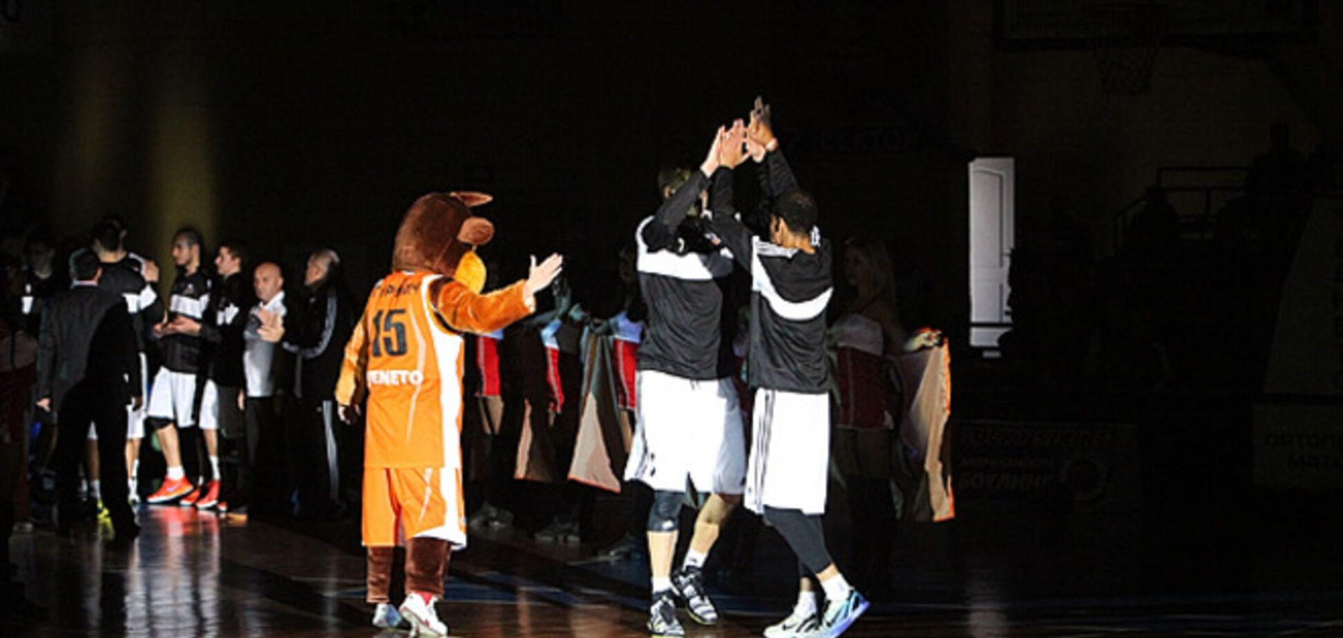 Як в Черкасах відкривали баскетбольний сезон: відео неймовірного шоу