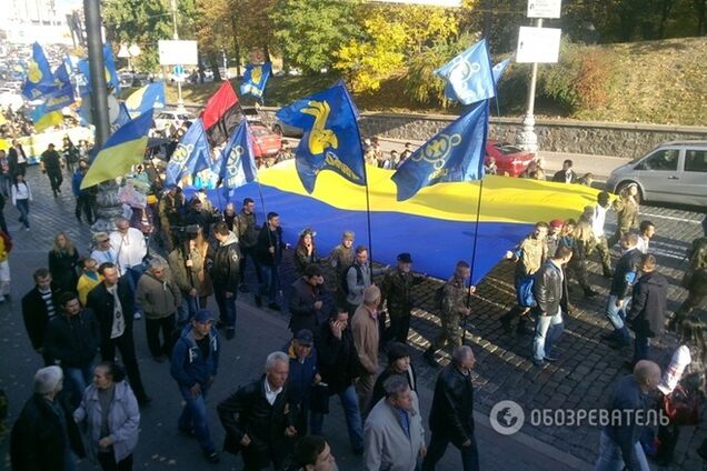 Движение транспорта на ул. Грушевского восстановлено