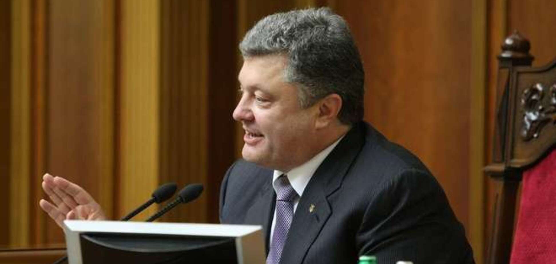 Порошенко анонсировал поставки новой разведывательной техники в Украину