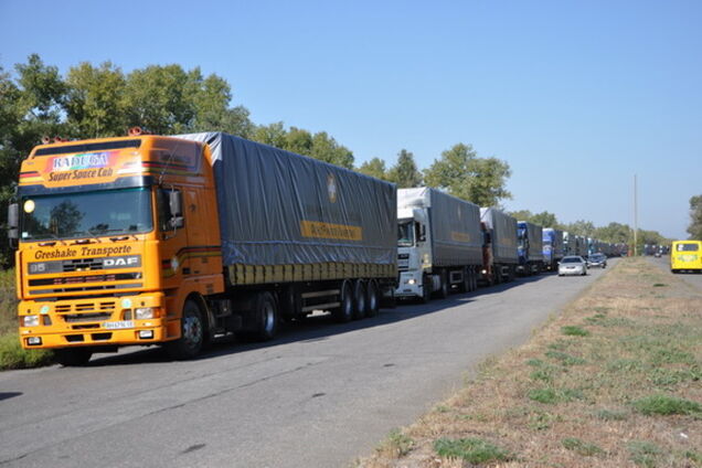 Для детей в зоне АТО гуманитарный рейс везет 5 тысяч наборов с питанием