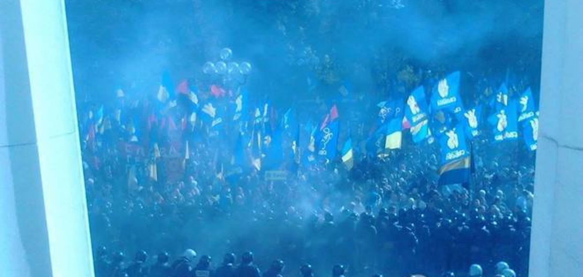 Суд арестовал 10 задержанных в ходе беспорядков под Радой