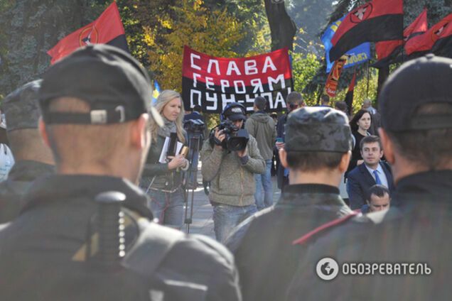 В драке под Радой рассекли голову фотокорреспонденту Reuters
