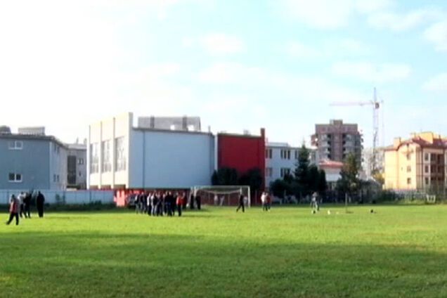 В Ужгороде уничтожают футбольное поле 'Говерлы'
