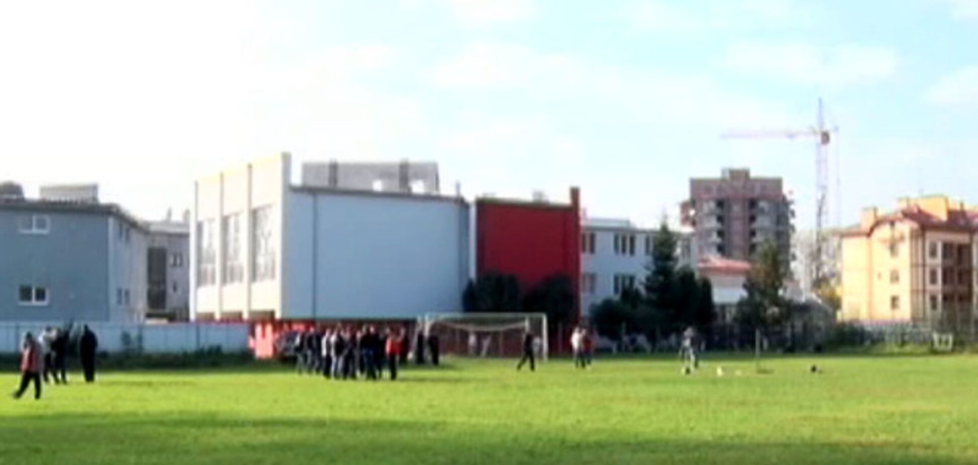 В Ужгороде уничтожают футбольное поле 'Говерлы'