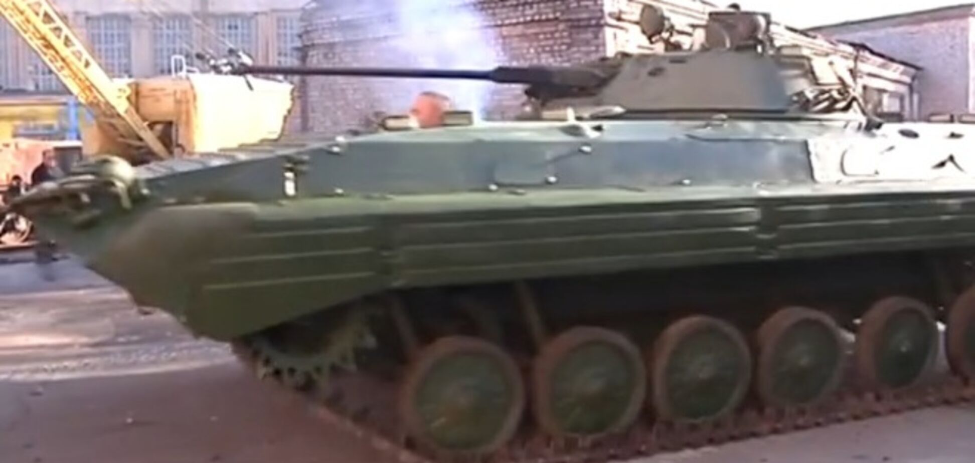 Днепропетровский тепловозоремонтный завод занялся починкой техники для АТО