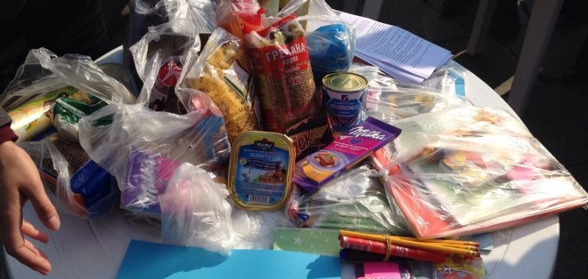 На 'ярмарке подкупа' в Киеве показали, чем подкупают избирателей