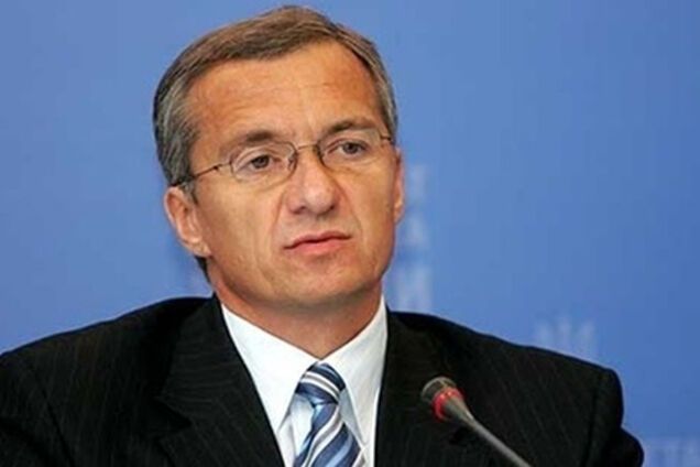 '5 канал' обвинил главу Минфина в лоббировании рынка контрабанды - СМИ