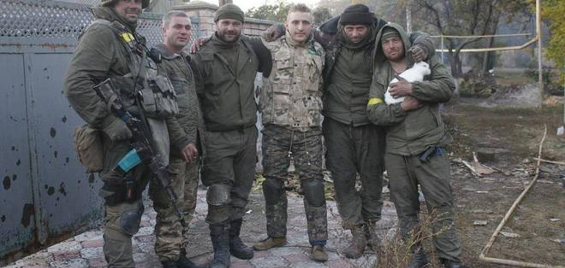 'Киборги' в лицах: опубликованы душевные фотографии защитников донецкого аэропорта