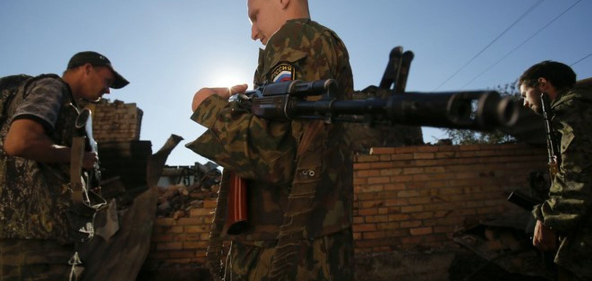 Террористы обстреливают украинских ремонтников в прифронтовых селах	