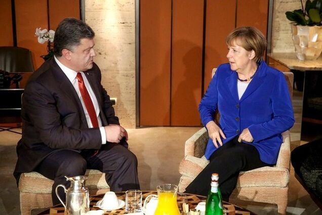 Порошенко в Милане обсудил с Меркель минские договоренности