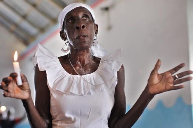 Народная целительница из Гвинеи заразила Эболой 365 человек 