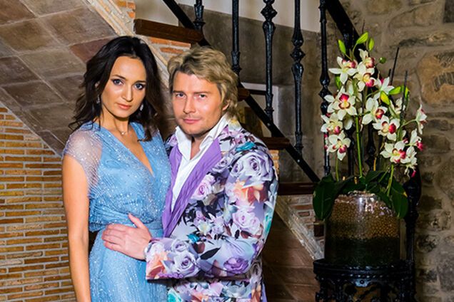 Басков познакомил невесту с родителями на своем дне рождения в Барселоне