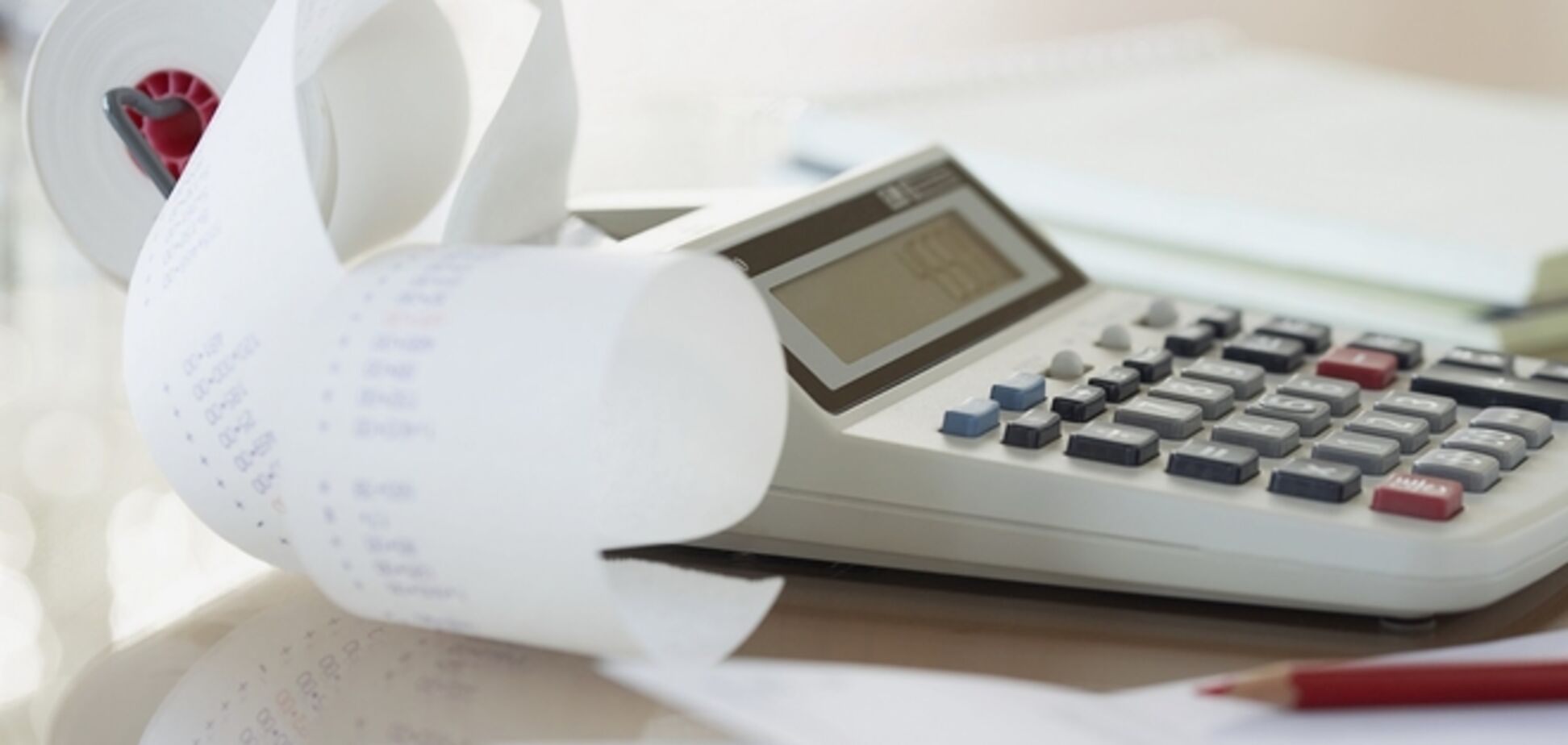 Комітет захисту фінансових прав зажадав викликати Яценюка 'на парламентський килим'