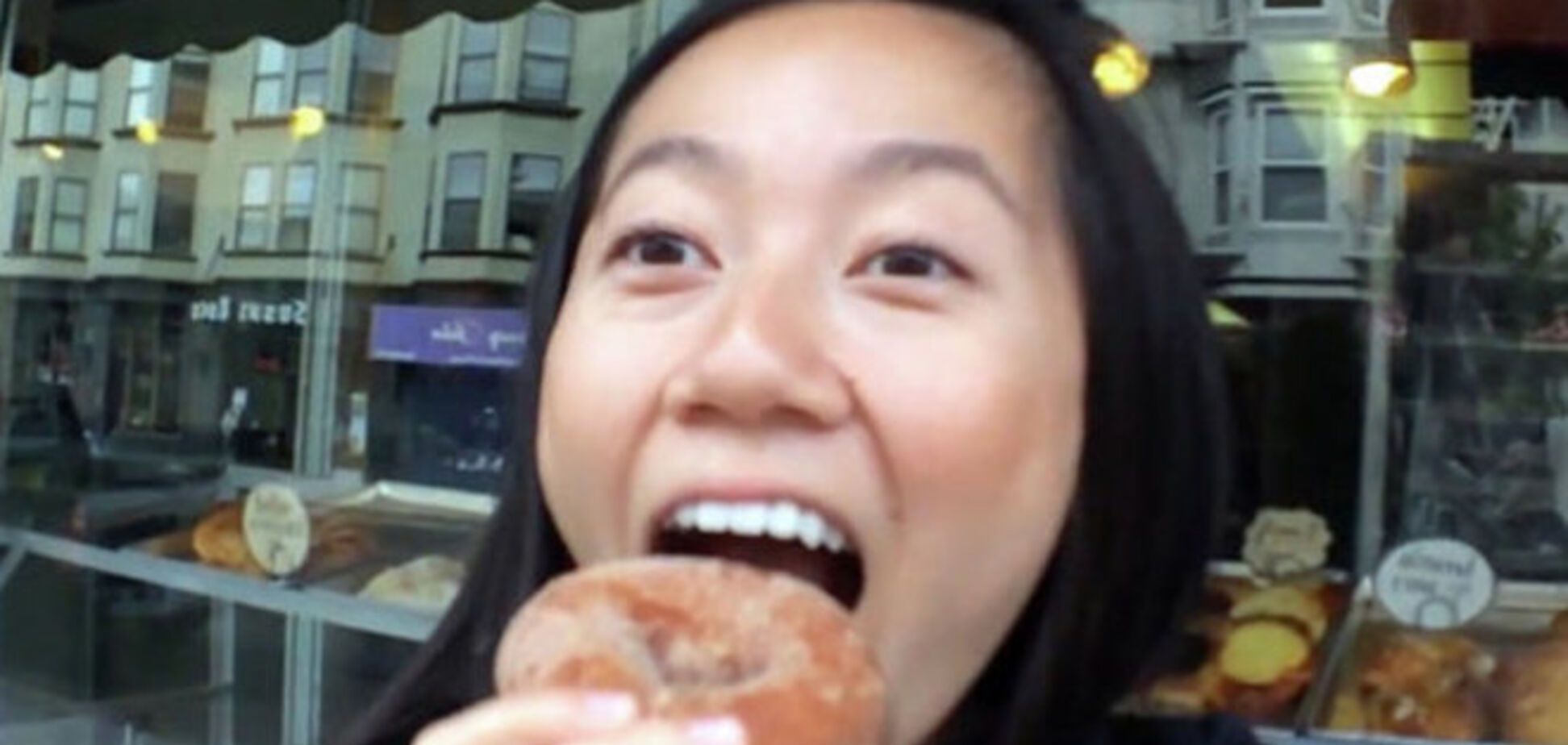 В сети набирает популярность новый 'селфи-пончик'