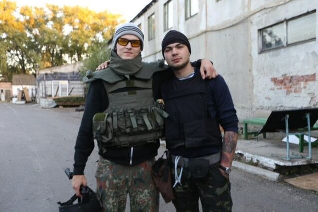 Руфер Мустанг провел в донецком аэропорту 5 дней и вернулся живым: опубликованы фото