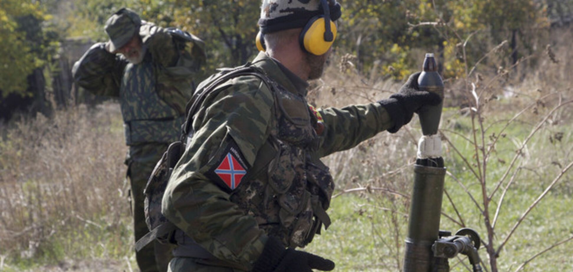 В Донецке слышны залпы из тяжелых орудий и взрывы