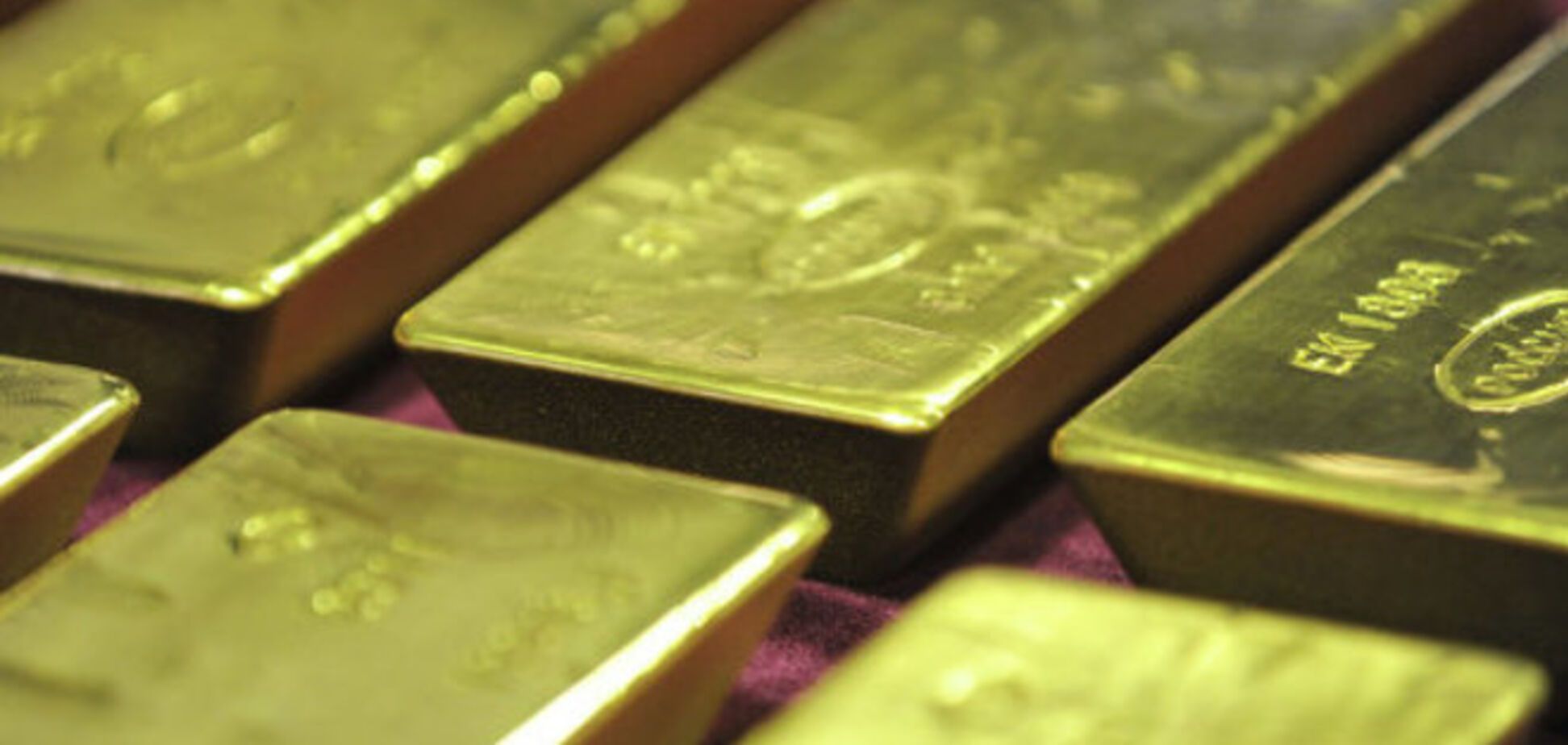 Российские золотовалютные резервы продолжают сокращаться