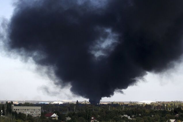 Донецк в дыму: появились фото и видео обстрела аэропорта