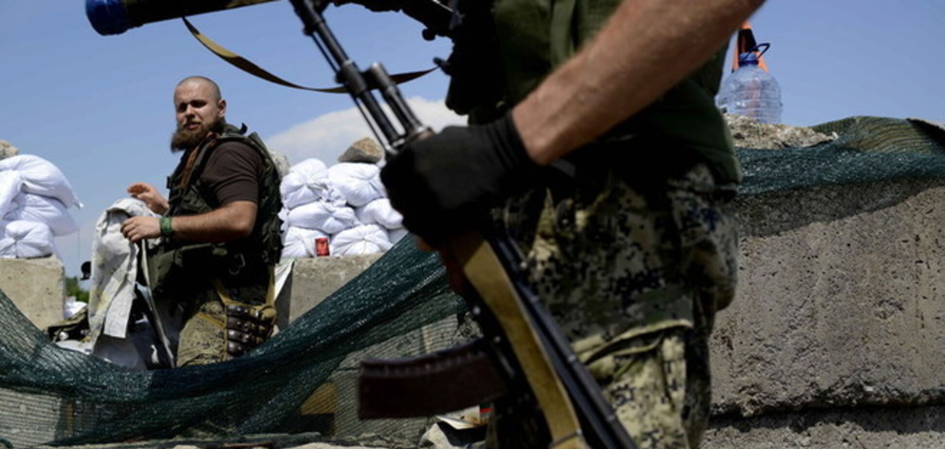 Террористы с утра начали наступление на украинские войска в аэропорту Донецка