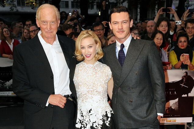 Дракула и его возлюбленная на красной дорожке