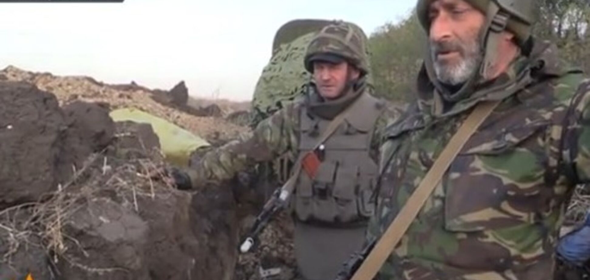 Журналисты сняли на видео страшные последствия обстрела блокпоста сил АТО