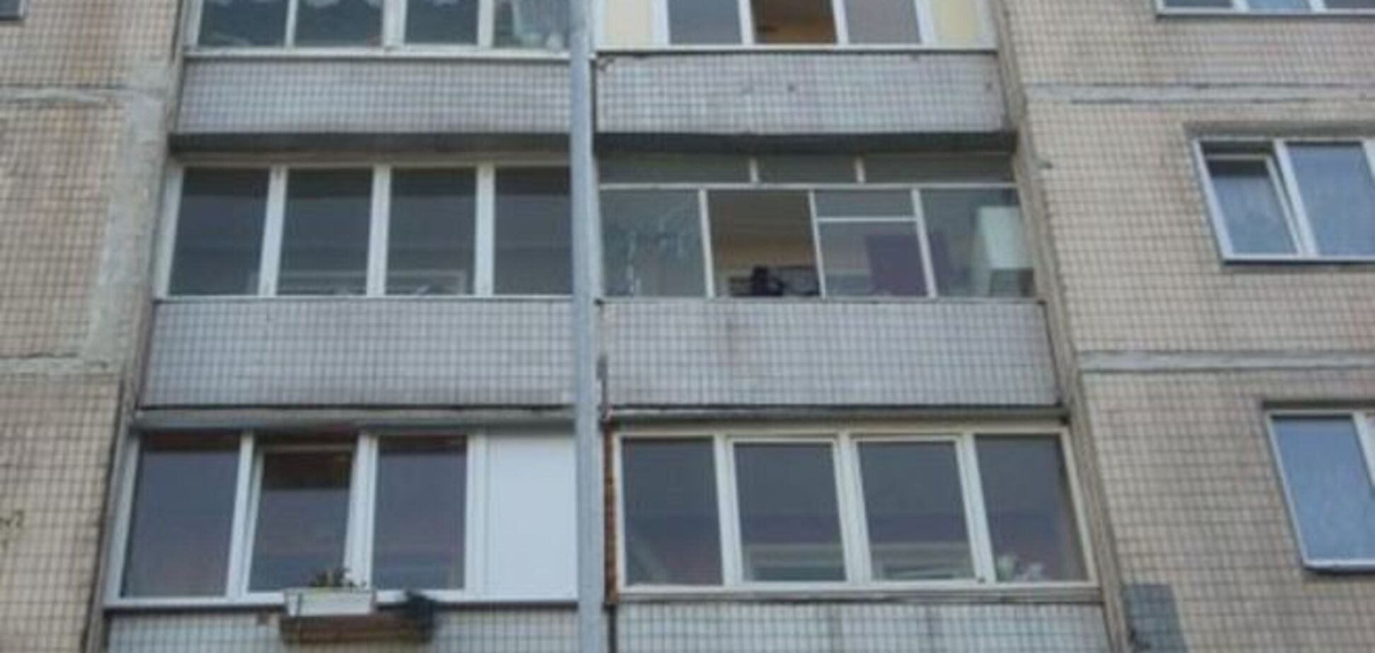 Киевлянам платят по 400 грн за предвыборную рекламу на балконах
