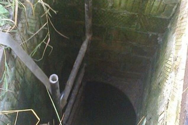 На Киевщине девочка упала в 9-метровую яму