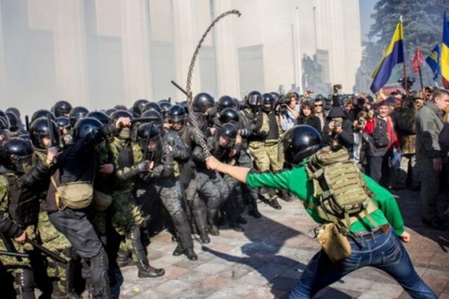 Сын кандидата в нардепы от 'Свободы', махавший цепью под Радой, помещен под стражу