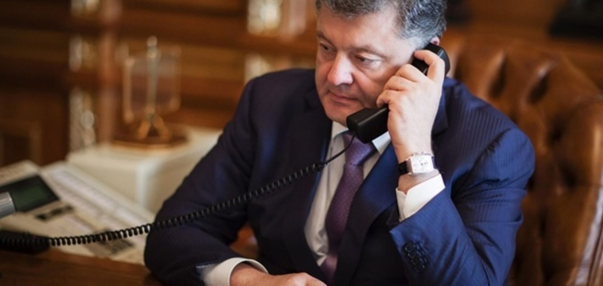 Порошенко по телефону поговорил с Путиным о газе и прекращении огня