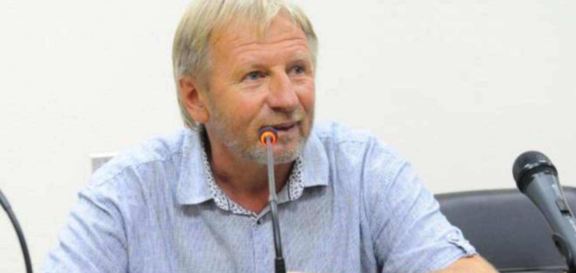 Пребывающего в коме тренера 'Севастополя' не могут отправить на лечение в Москву