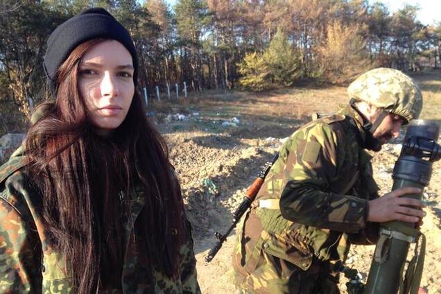Систему наведения огня в зоне АТО тестирует 23-летняя девушка: опубликованы фото