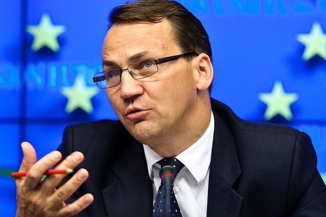 Сикорский опроверг свои слова о предложении Путина оккупировать Львов