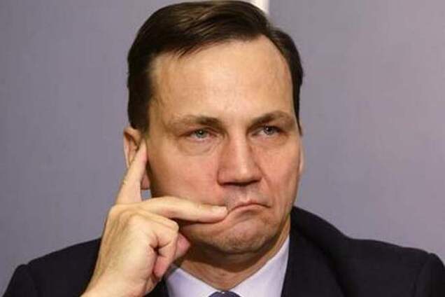 Польская оппозиция потребовала отставки Сикорского за то, что он скрыл разговор с Путиным о разделе Украины